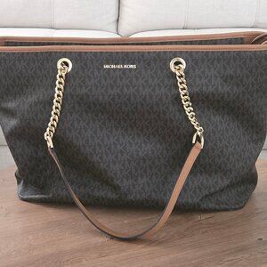 Michael Kors Jet Set Large Logo Chain Tote Bag